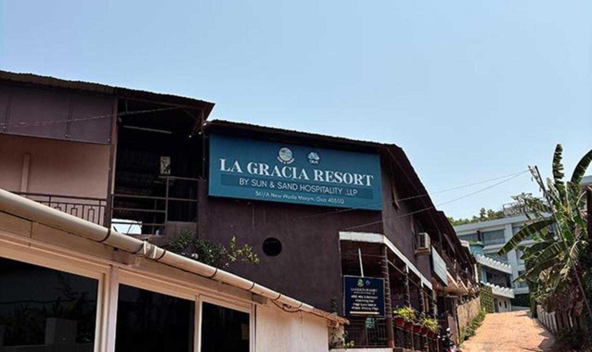 Fabhotel La Gracia Resort Morjim Exterior photo
