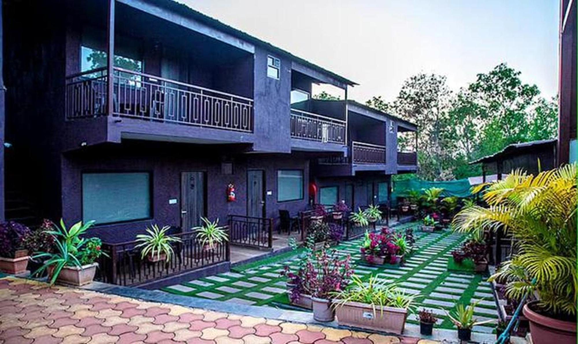 Fabhotel La Gracia Resort Morjim Exterior photo